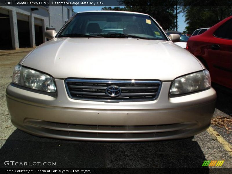 Cashmere Beige Metallic / Oak 2000 Toyota Camry LE V6