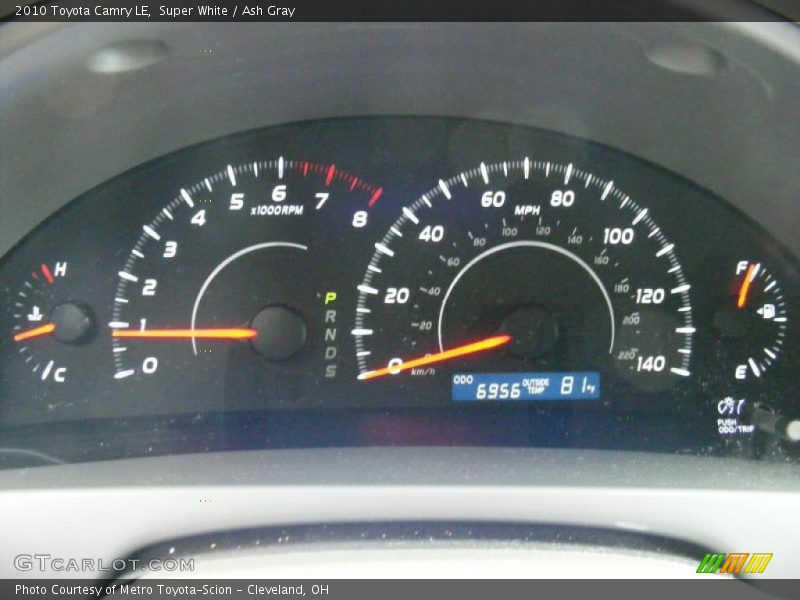 Super White / Ash Gray 2010 Toyota Camry LE