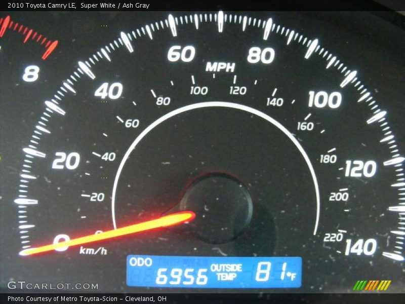 Super White / Ash Gray 2010 Toyota Camry LE