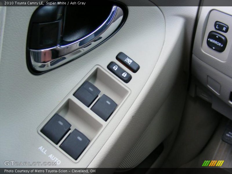Super White / Ash Gray 2010 Toyota Camry LE