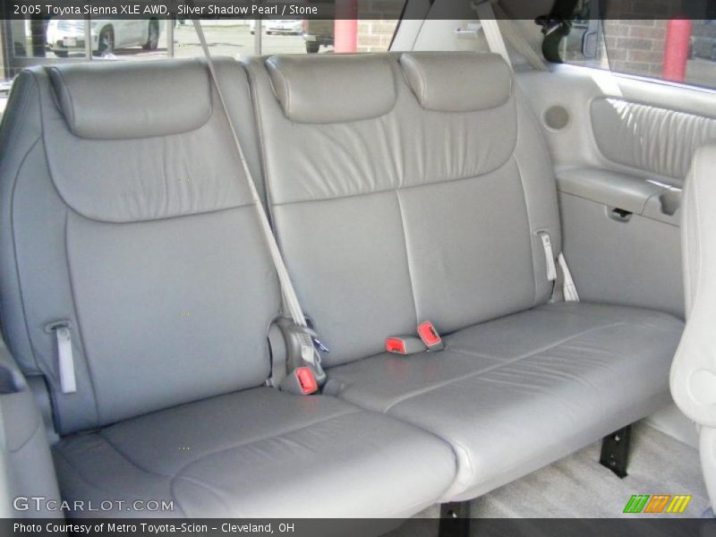 Silver Shadow Pearl / Stone 2005 Toyota Sienna XLE AWD