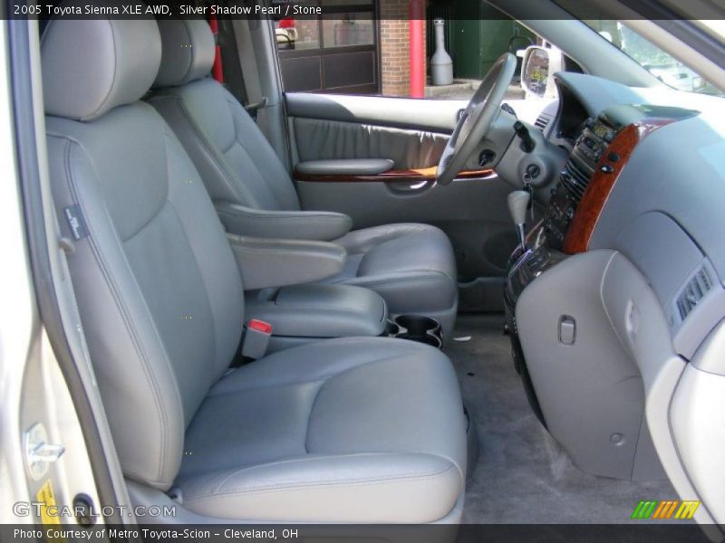Silver Shadow Pearl / Stone 2005 Toyota Sienna XLE AWD