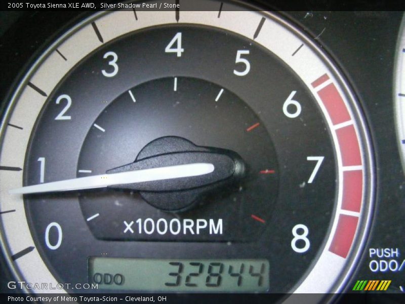 Silver Shadow Pearl / Stone 2005 Toyota Sienna XLE AWD