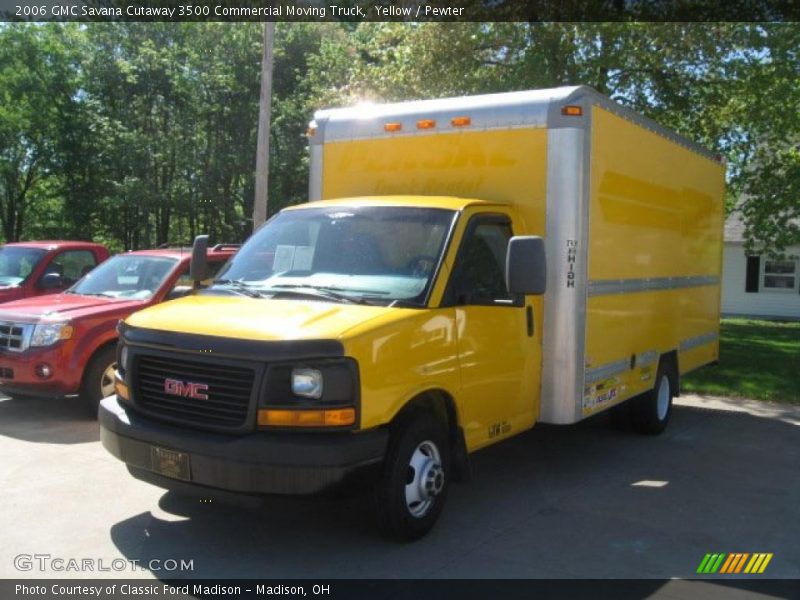 Yellow / Pewter 2006 GMC Savana Cutaway 3500 Commercial Moving Truck