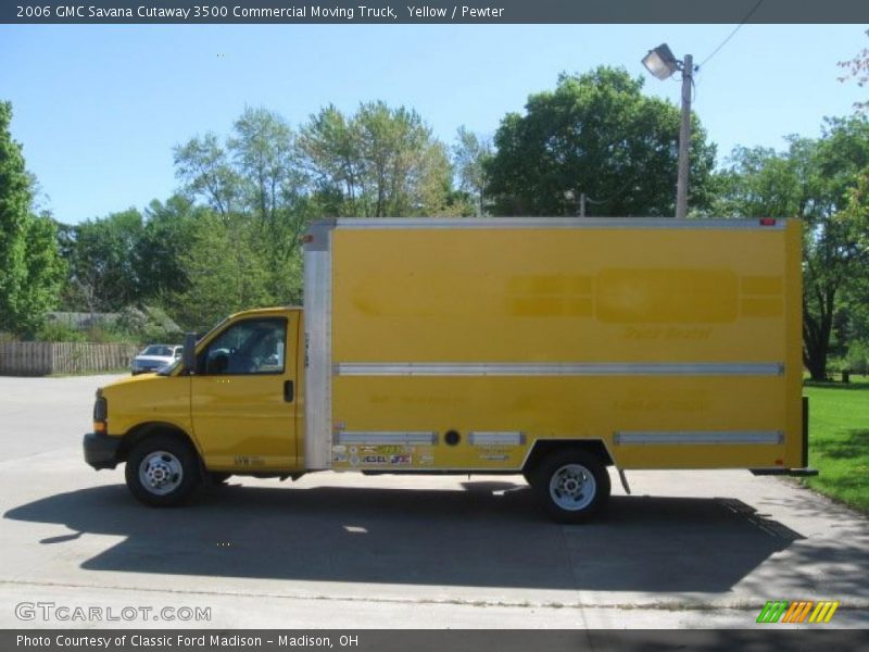 Yellow / Pewter 2006 GMC Savana Cutaway 3500 Commercial Moving Truck