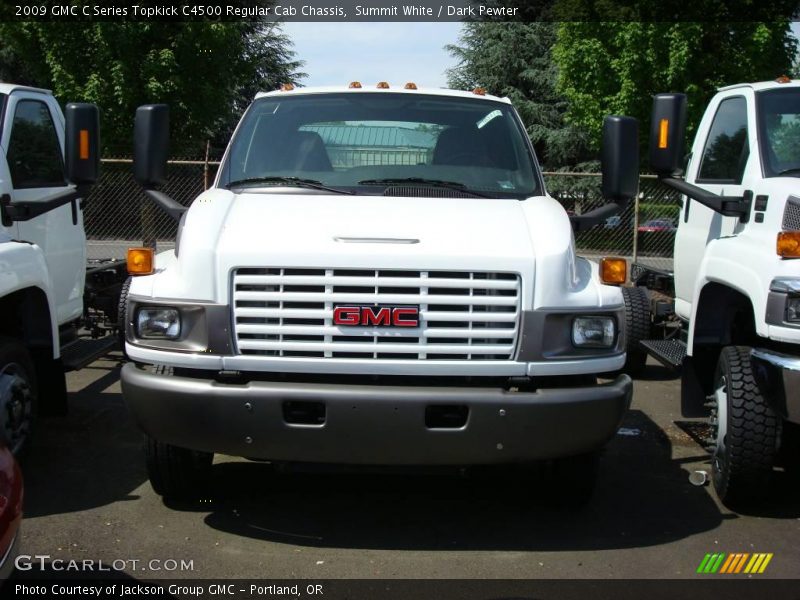 Summit White / Dark Pewter 2009 GMC C Series Topkick C4500 Regular Cab Chassis