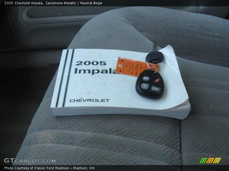 Sandstone Metallic / Neutral Beige 2005 Chevrolet Impala