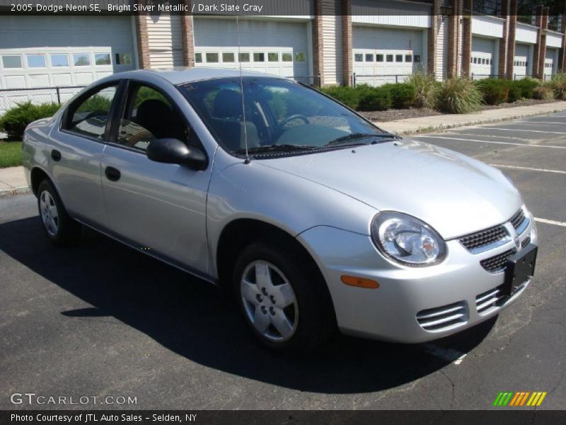 Bright Silver Metallic / Dark Slate Gray 2005 Dodge Neon SE