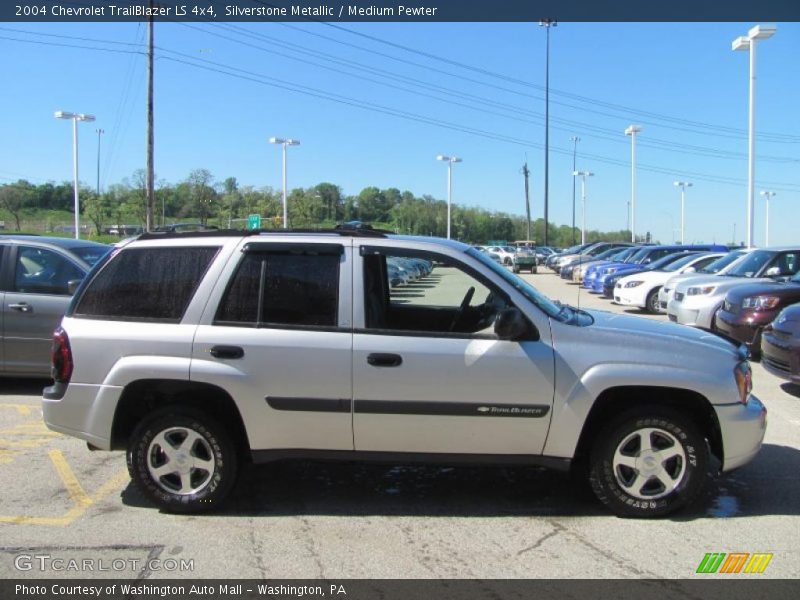 Silverstone Metallic / Medium Pewter 2004 Chevrolet TrailBlazer LS 4x4