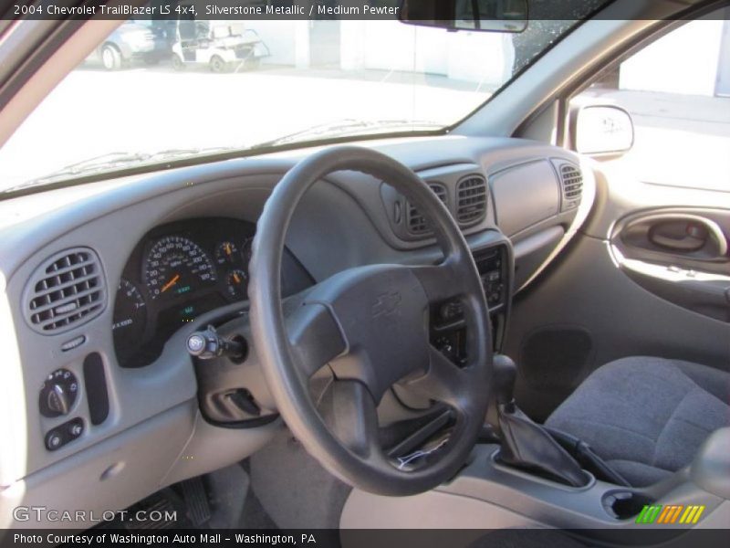 Silverstone Metallic / Medium Pewter 2004 Chevrolet TrailBlazer LS 4x4