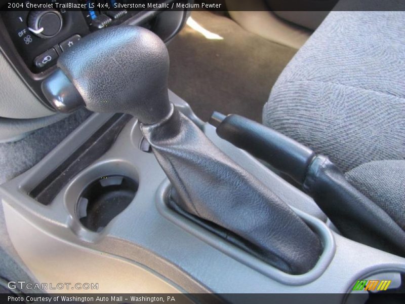 Silverstone Metallic / Medium Pewter 2004 Chevrolet TrailBlazer LS 4x4