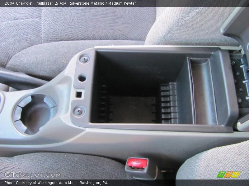 Silverstone Metallic / Medium Pewter 2004 Chevrolet TrailBlazer LS 4x4