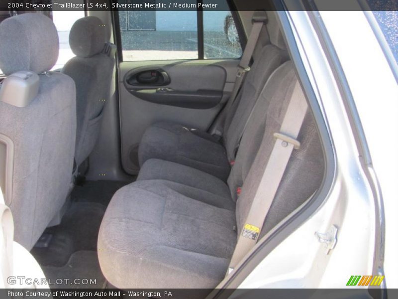 Silverstone Metallic / Medium Pewter 2004 Chevrolet TrailBlazer LS 4x4