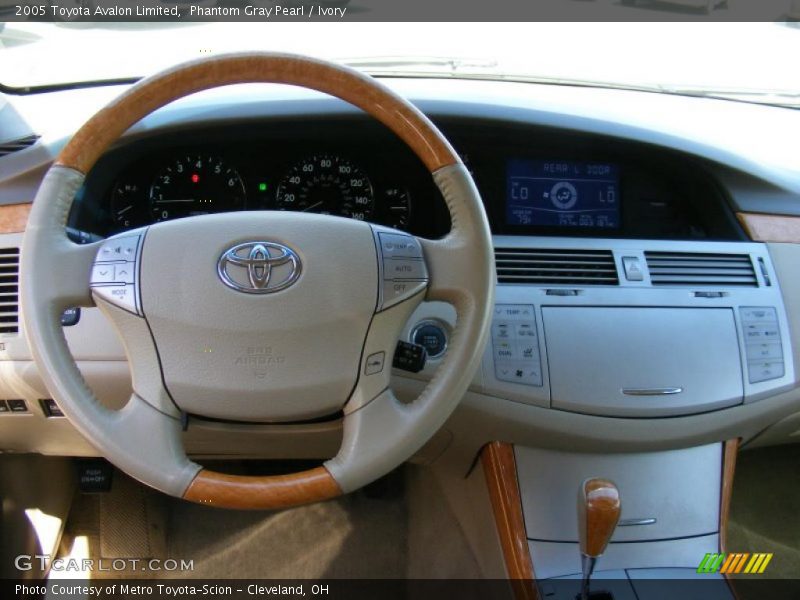 Phantom Gray Pearl / Ivory 2005 Toyota Avalon Limited