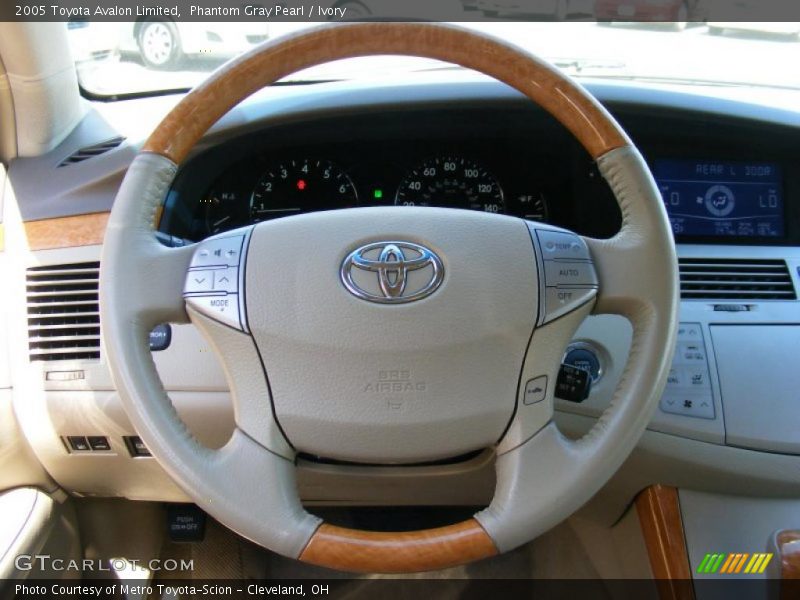 Phantom Gray Pearl / Ivory 2005 Toyota Avalon Limited
