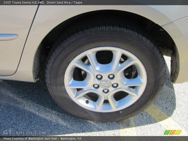 Desert Sand Mica / Taupe 2005 Toyota Sienna XLE AWD