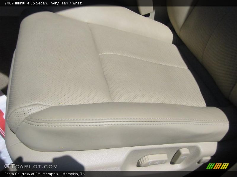Ivory Pearl / Wheat 2007 Infiniti M 35 Sedan