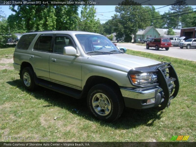 Millennium Silver Metallic / Gray 2002 Toyota 4Runner SR5 4x4