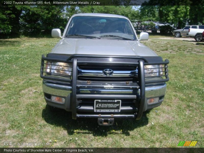 Millennium Silver Metallic / Gray 2002 Toyota 4Runner SR5 4x4