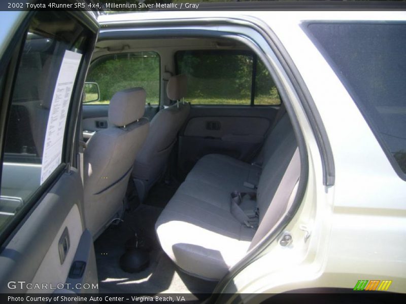 Millennium Silver Metallic / Gray 2002 Toyota 4Runner SR5 4x4
