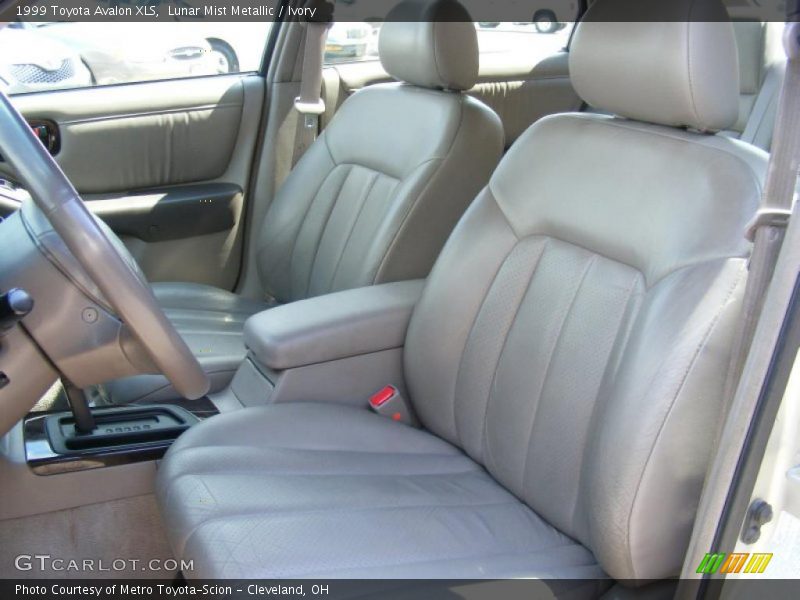 Lunar Mist Metallic / Ivory 1999 Toyota Avalon XLS