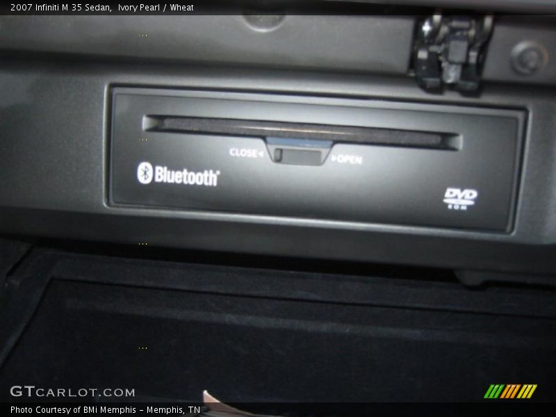 Ivory Pearl / Wheat 2007 Infiniti M 35 Sedan