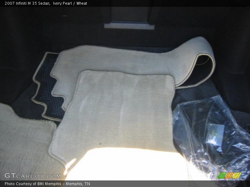 Ivory Pearl / Wheat 2007 Infiniti M 35 Sedan