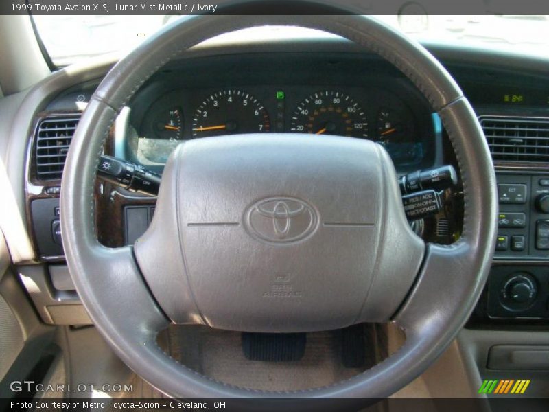 Lunar Mist Metallic / Ivory 1999 Toyota Avalon XLS