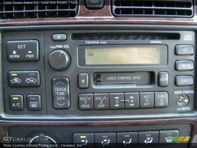 Lunar Mist Metallic / Ivory 1999 Toyota Avalon XLS
