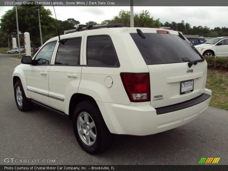 Stone White / Dark Slate Gray 2010 Jeep Grand Cherokee Laredo
