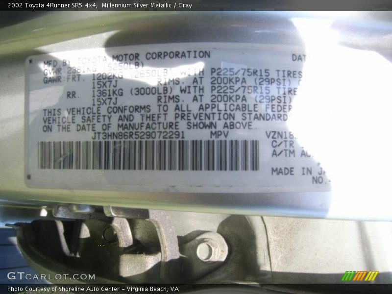 Millennium Silver Metallic / Gray 2002 Toyota 4Runner SR5 4x4