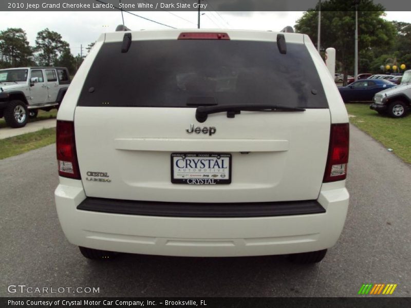 Stone White / Dark Slate Gray 2010 Jeep Grand Cherokee Laredo