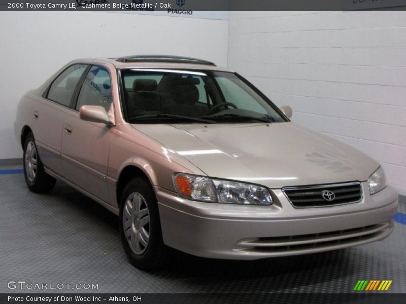 Cashmere Beige Metallic / Oak 2000 Toyota Camry LE