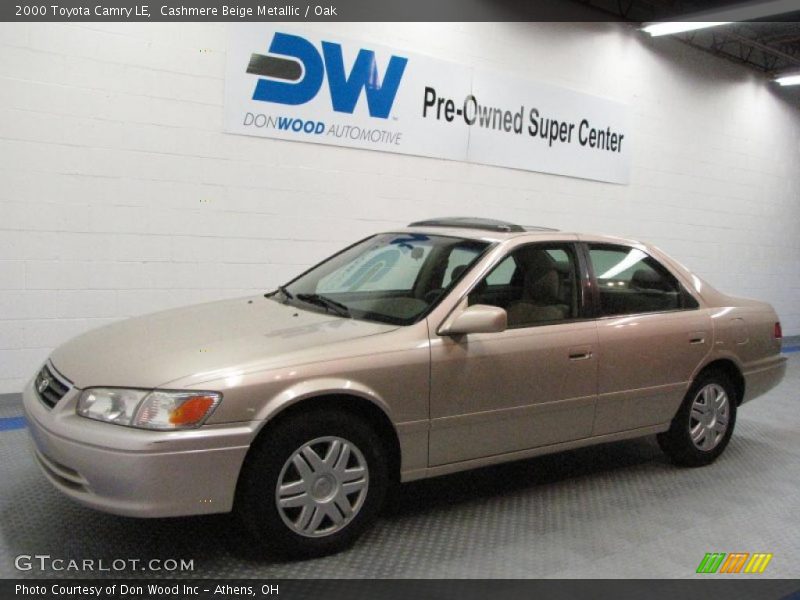 Cashmere Beige Metallic / Oak 2000 Toyota Camry LE