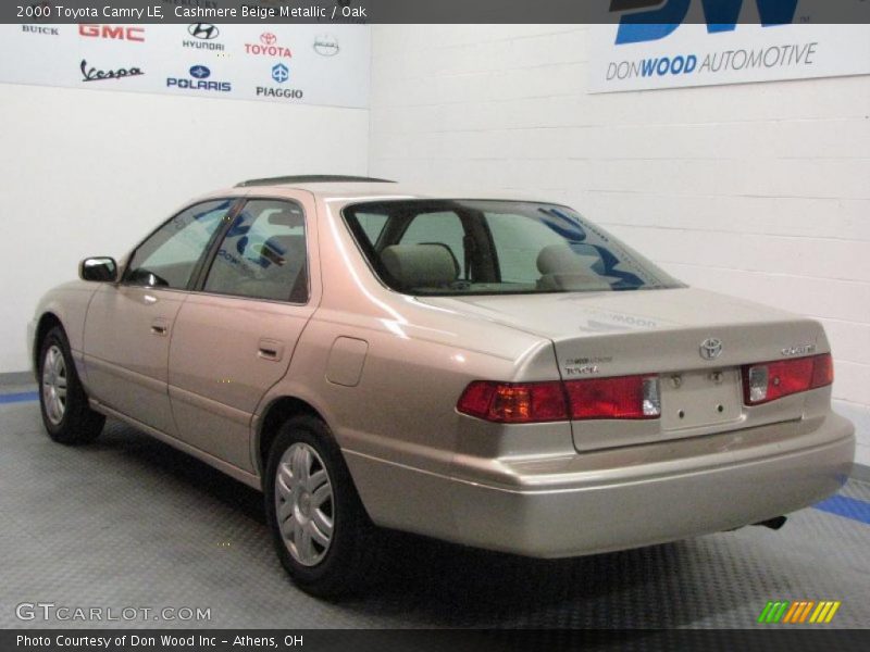 Cashmere Beige Metallic / Oak 2000 Toyota Camry LE