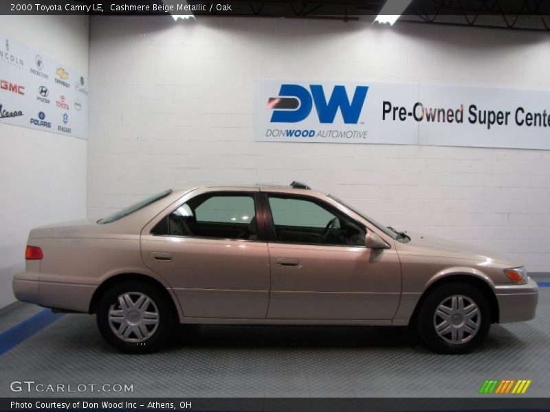 Cashmere Beige Metallic / Oak 2000 Toyota Camry LE