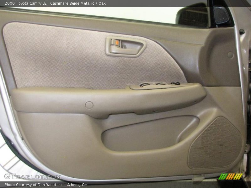 Cashmere Beige Metallic / Oak 2000 Toyota Camry LE