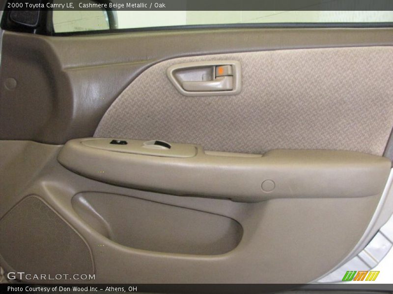 Cashmere Beige Metallic / Oak 2000 Toyota Camry LE