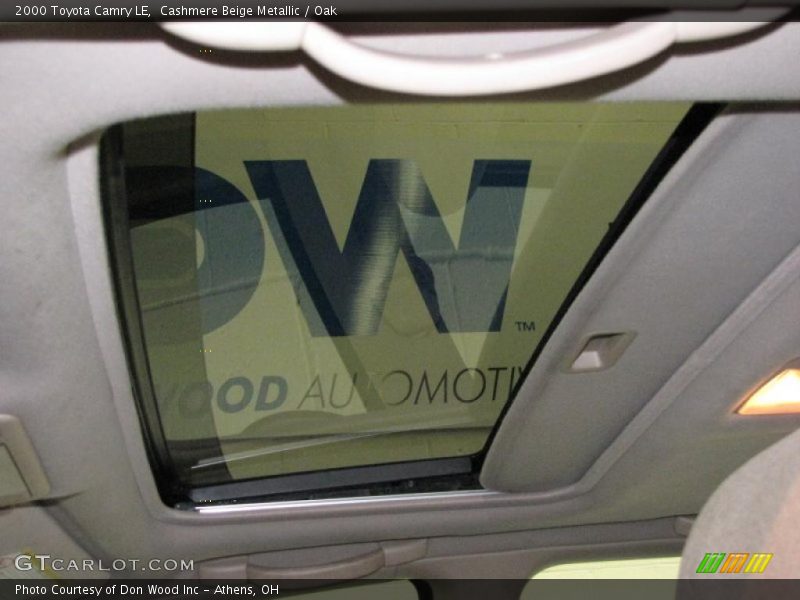 Cashmere Beige Metallic / Oak 2000 Toyota Camry LE