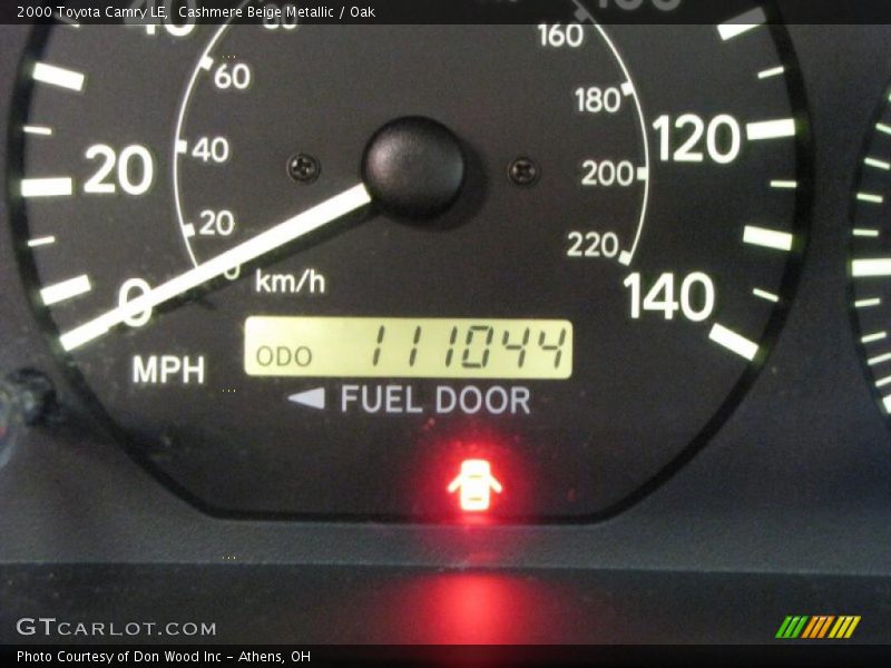 Cashmere Beige Metallic / Oak 2000 Toyota Camry LE