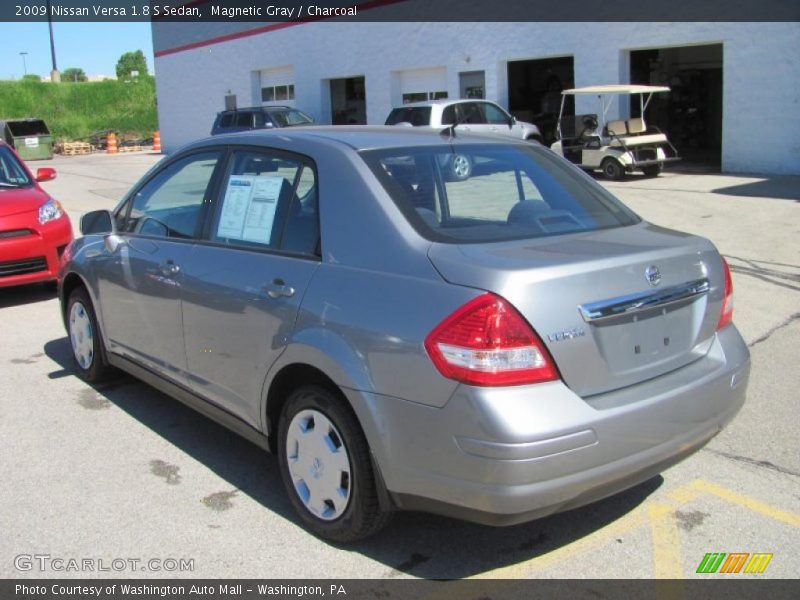 Magnetic Gray / Charcoal 2009 Nissan Versa 1.8 S Sedan