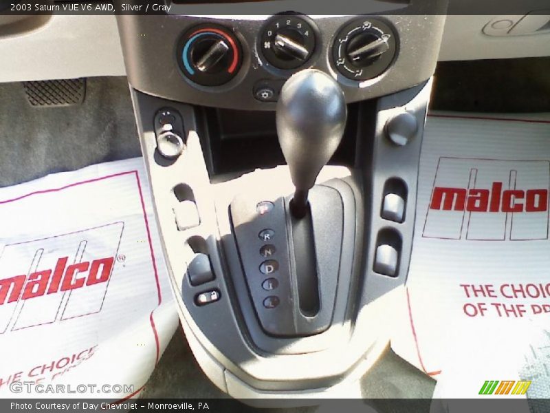 Silver / Gray 2003 Saturn VUE V6 AWD