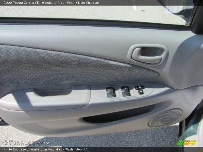 Woodland Green Pearl / Light Charcoal 2000 Toyota Corolla CE