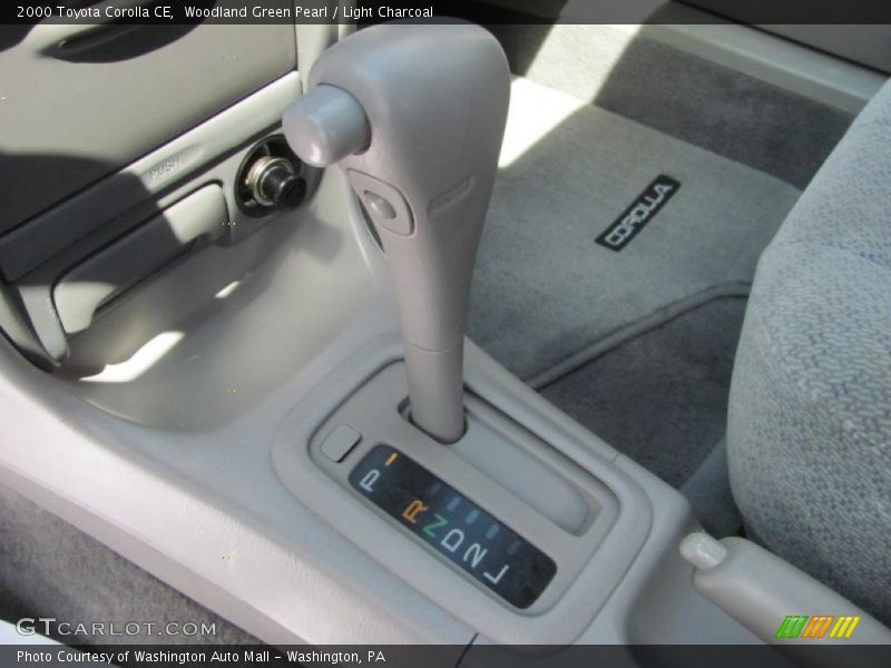 Woodland Green Pearl / Light Charcoal 2000 Toyota Corolla CE