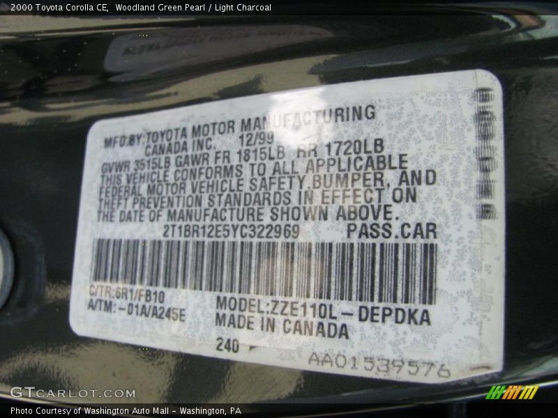 Woodland Green Pearl / Light Charcoal 2000 Toyota Corolla CE