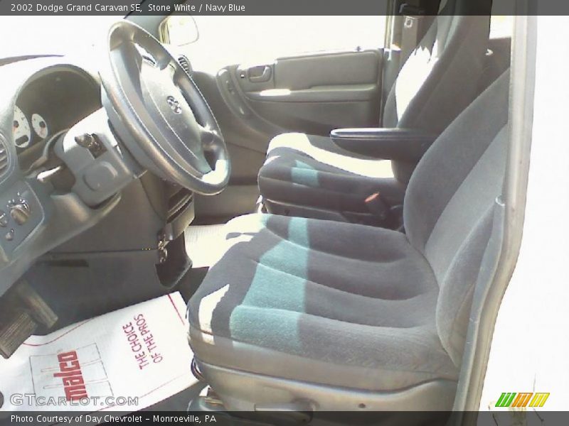 Stone White / Navy Blue 2002 Dodge Grand Caravan SE