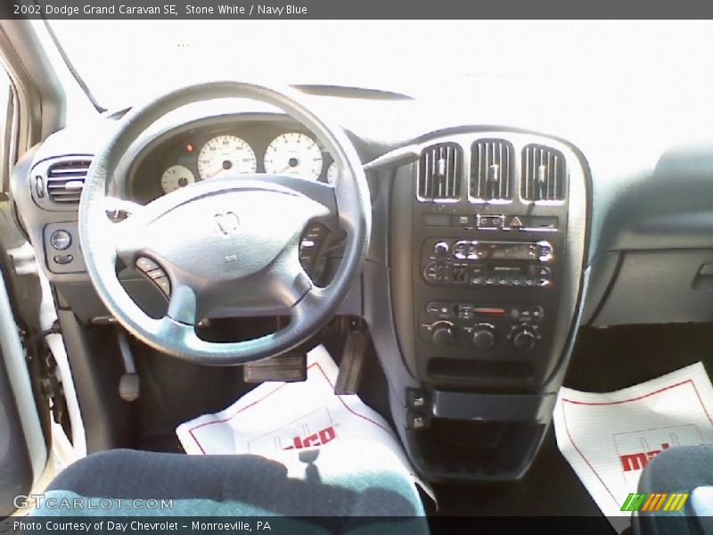 Stone White / Navy Blue 2002 Dodge Grand Caravan SE