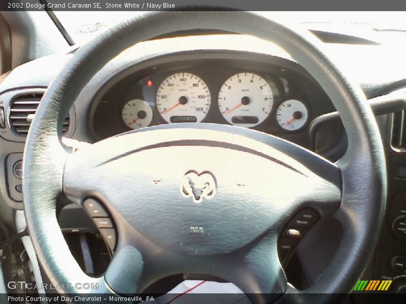 Stone White / Navy Blue 2002 Dodge Grand Caravan SE
