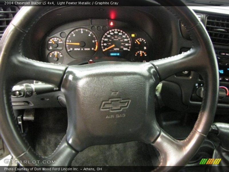 Light Pewter Metallic / Graphite Gray 2004 Chevrolet Blazer LS 4x4