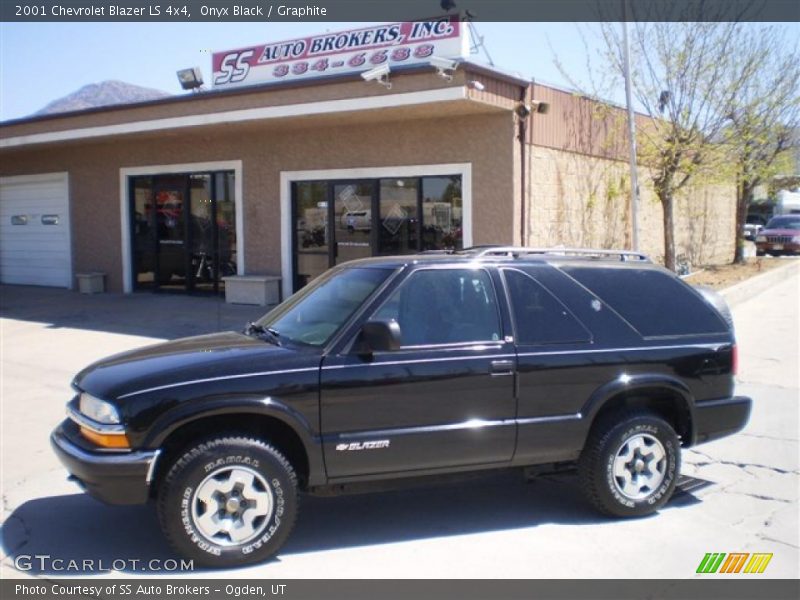 Onyx Black / Graphite 2001 Chevrolet Blazer LS 4x4